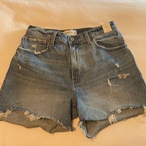 NWT! Abercrombie Curve Love 4” Shorts